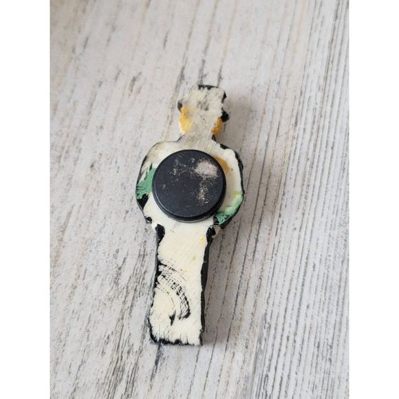 Vintage mini tuxedo Man suit fridge magnet accessory - Picture 3 of 4